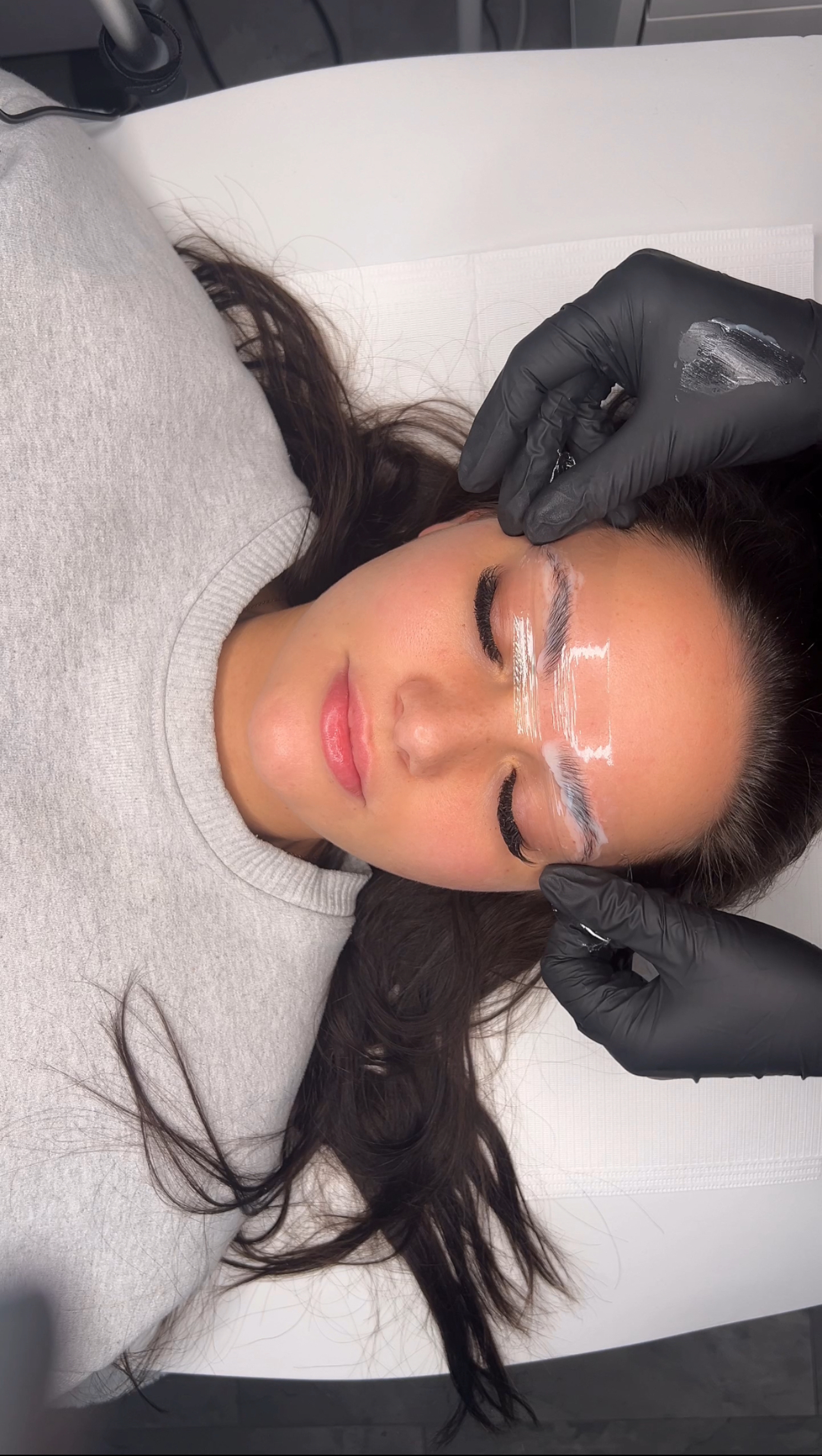 Stap 2 Brow Lamination: fixatie en afdekken